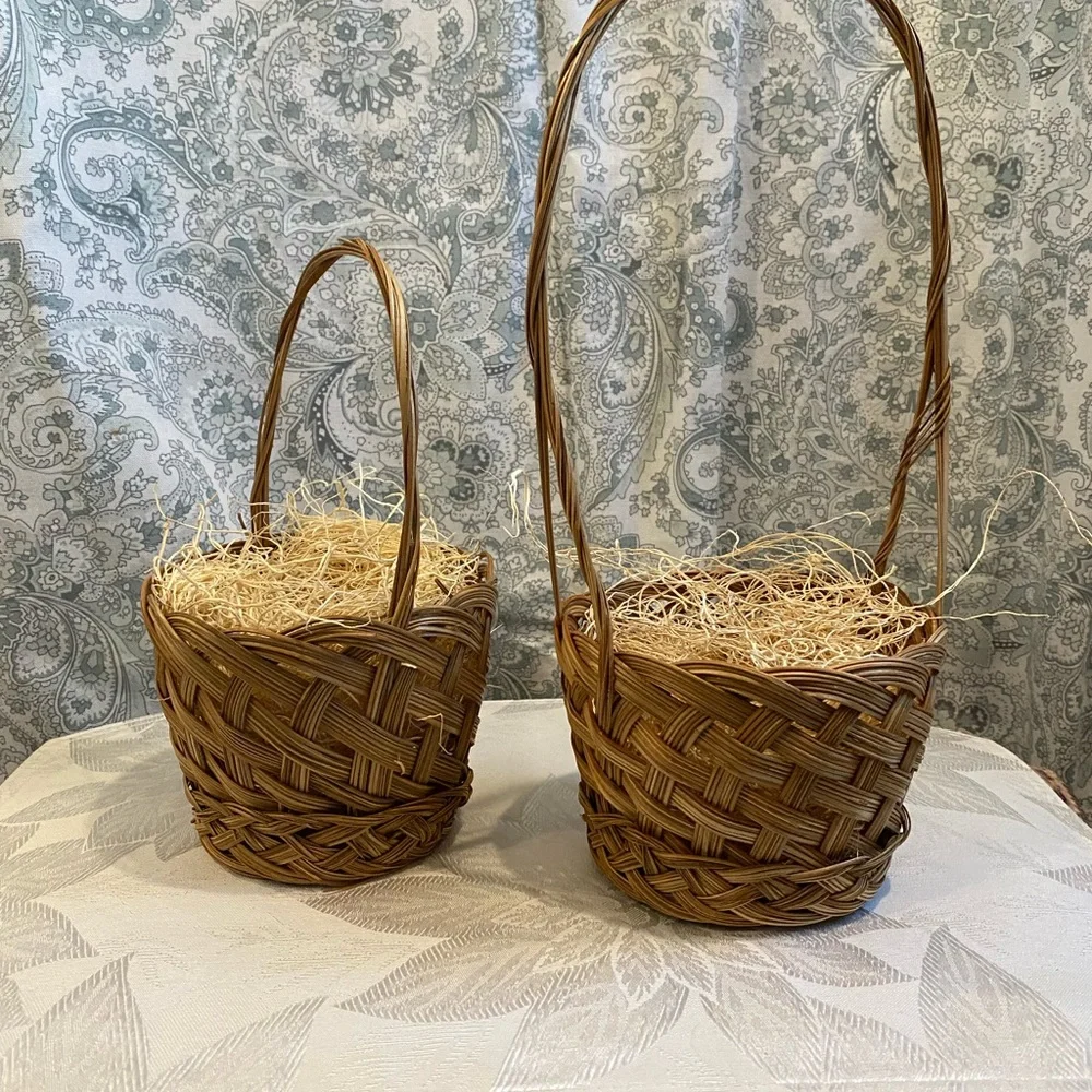 Pair‎ of Twee Little Easter Baskets with Excelsior